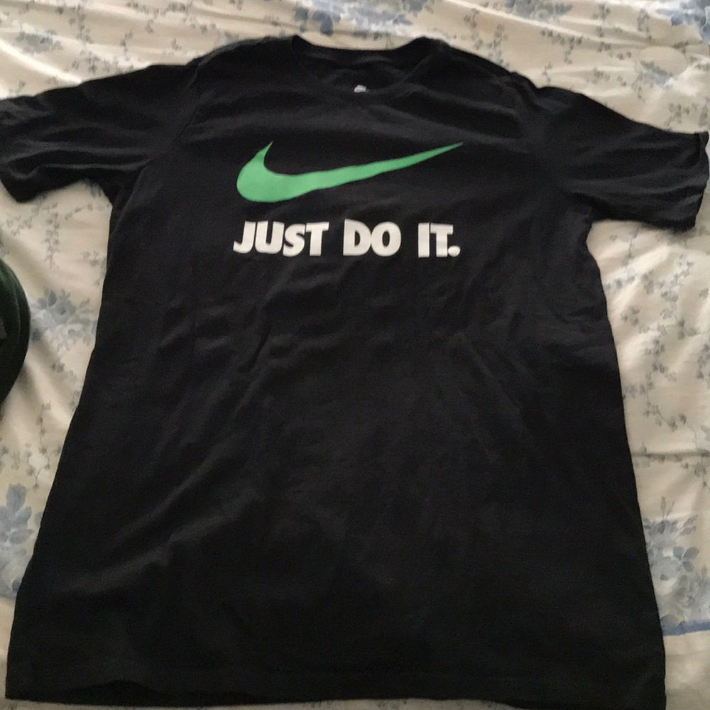 Nike boys youth XL tee